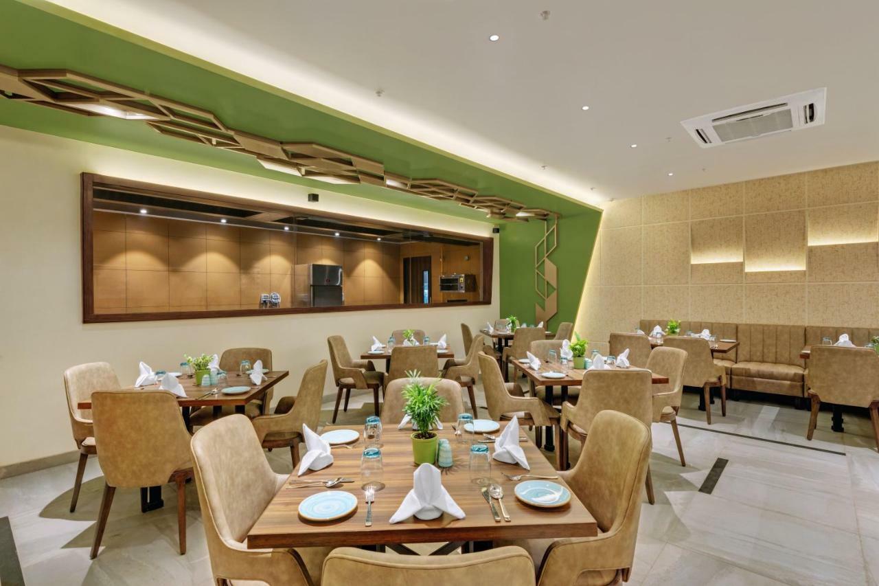 เดอะ เฟิร์น เรซิเดนซี กะรัต Hotel Karad ภายนอก รูปภาพ