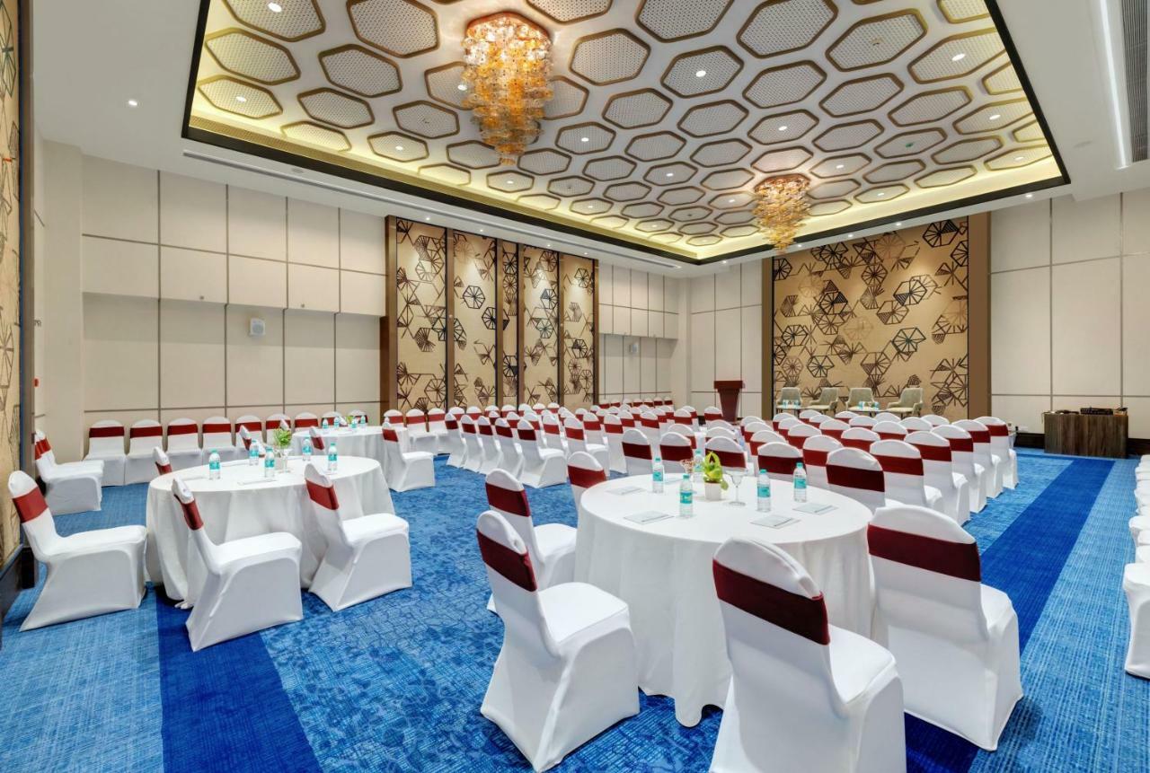 เดอะ เฟิร์น เรซิเดนซี กะรัต Hotel Karad ภายนอก รูปภาพ