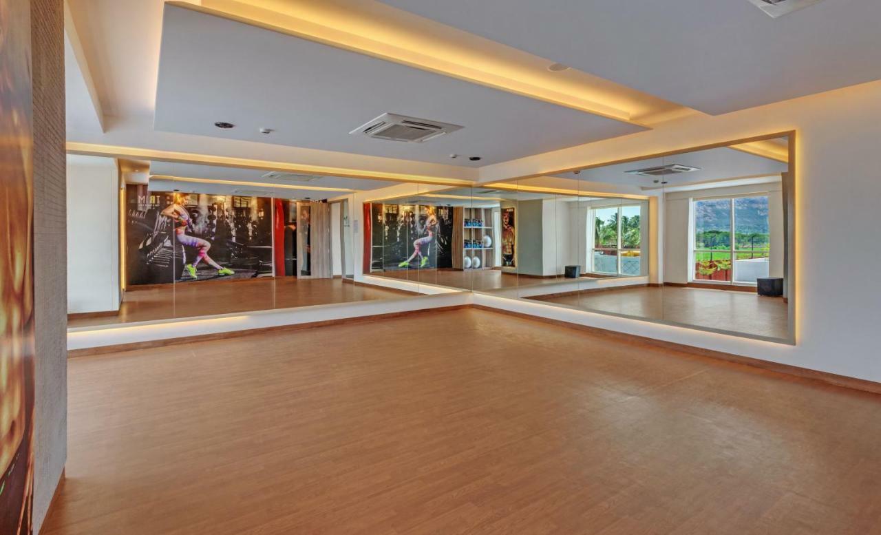 เดอะ เฟิร์น เรซิเดนซี กะรัต Hotel Karad ภายนอก รูปภาพ